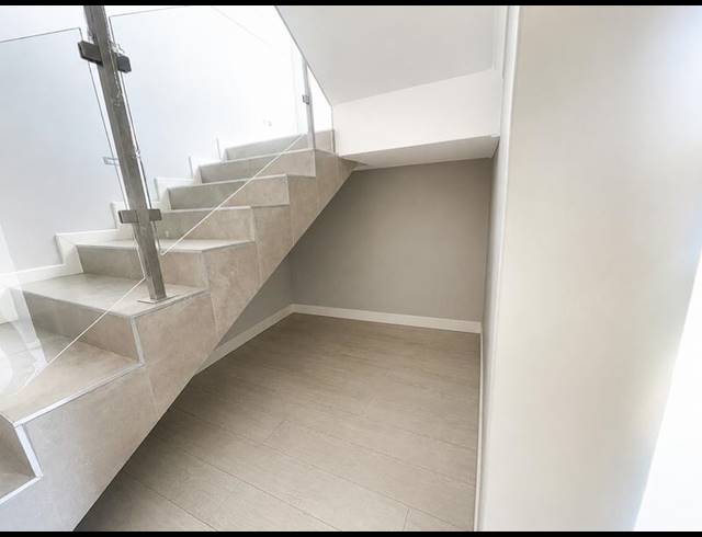 3 BEDROOM HOUSE FOR SALE IN QUEENSWOOD